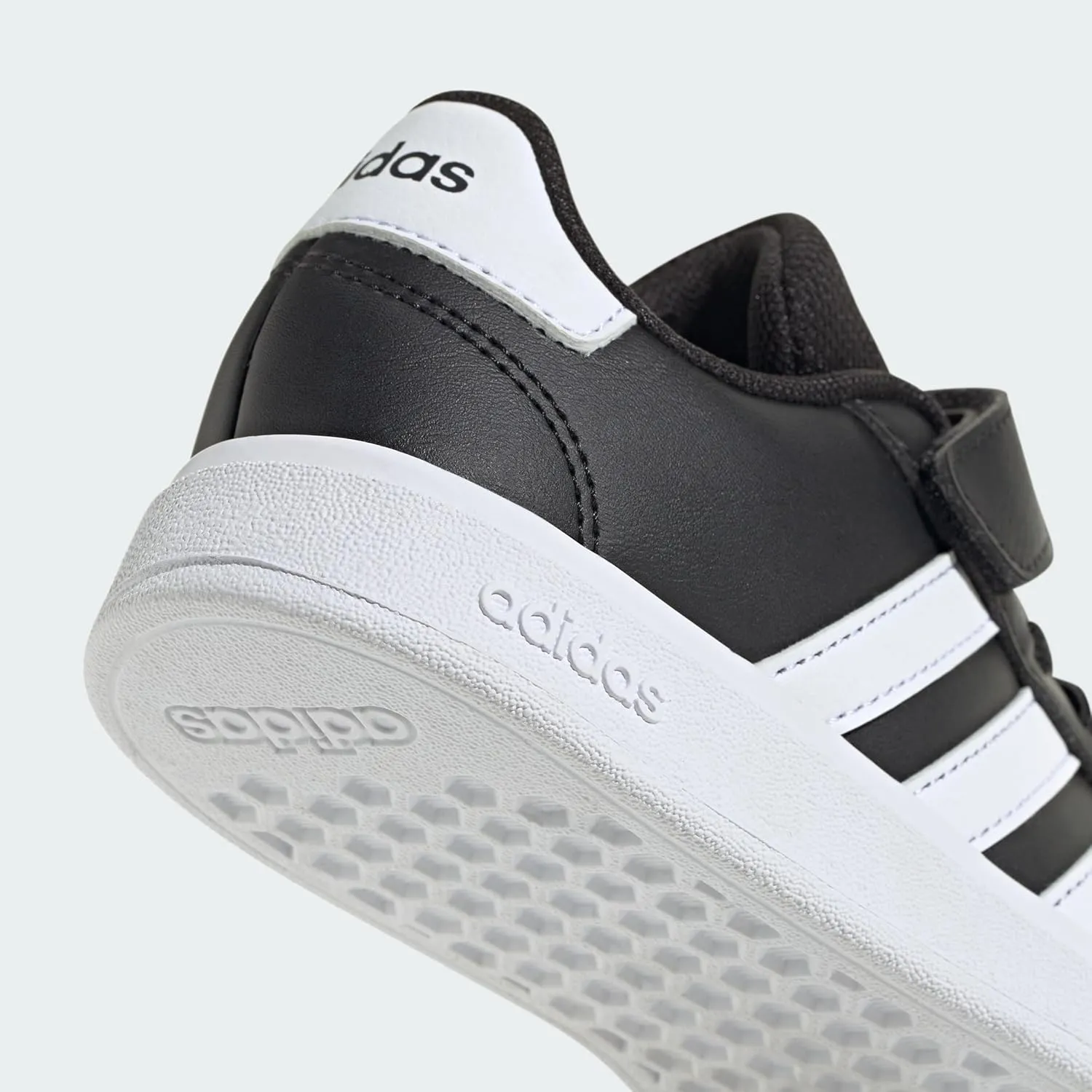 adidas Unisex-Child Grand Court 2.0 Sneaker
