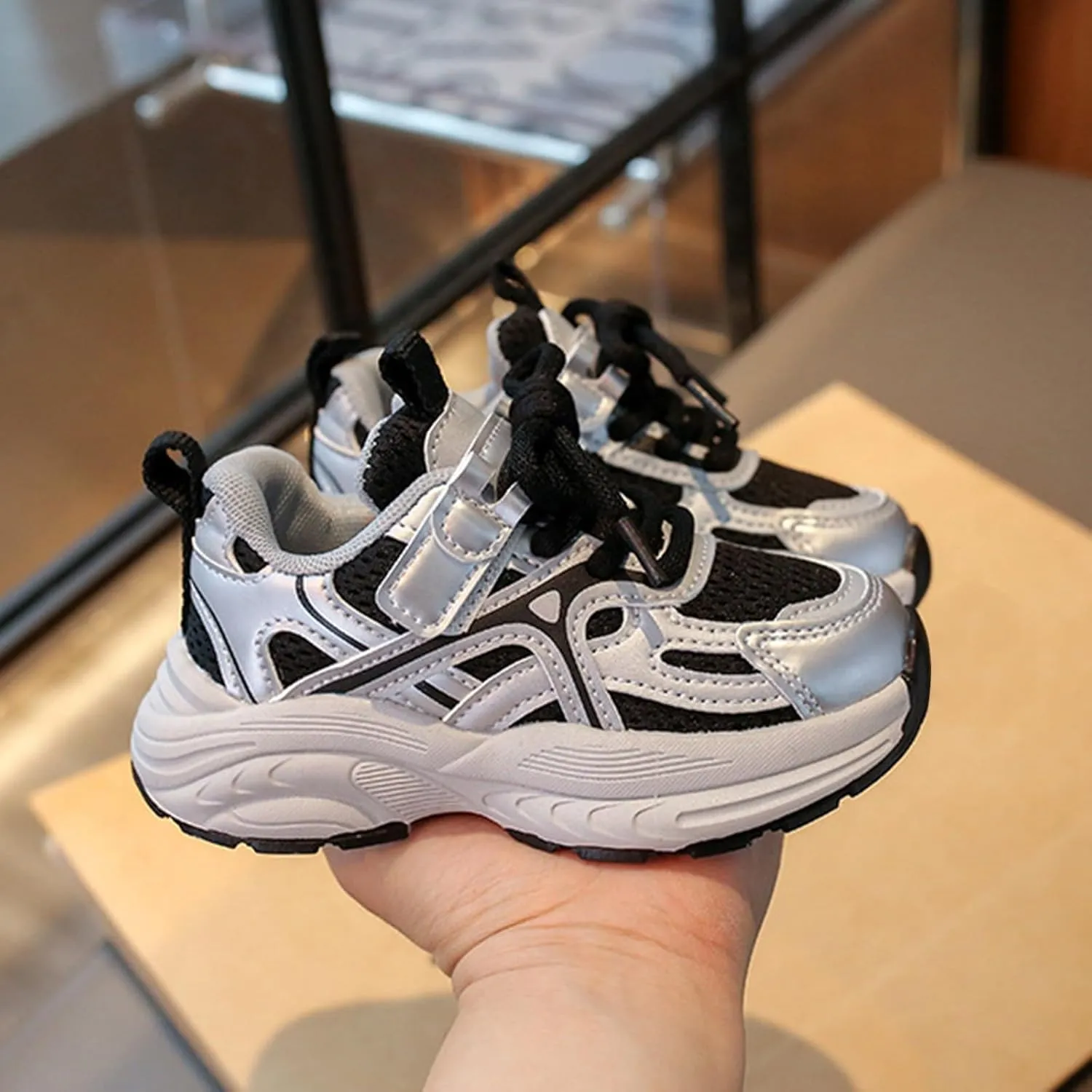 Boys Girls Mesh Sport Shoes Kids Sneakers Tennis Running Shoes Lace-Up Unisex Lightweight Breathable Walking Shoes