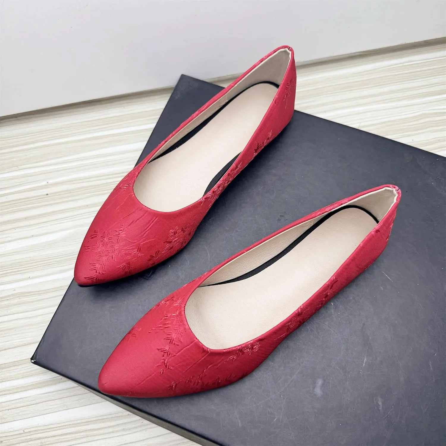 Dear Time Women's Pointed Toe Ballets Flower Embroidered Flat Shoes Dress Flats Slip on Walking Shoes