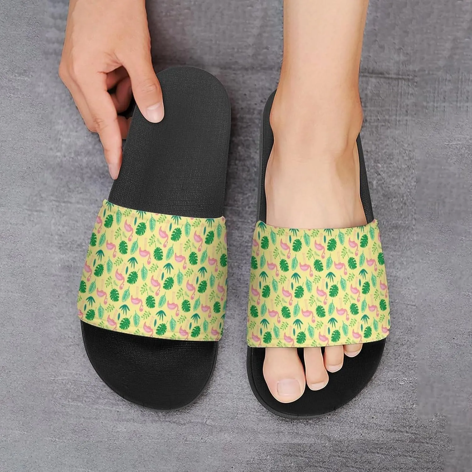 Flamingo PVC Home Slippers Men Womans Non Slip Bathroom Open Toe Shoes Lightweight Outdoor Sandals Summer Beach Slides