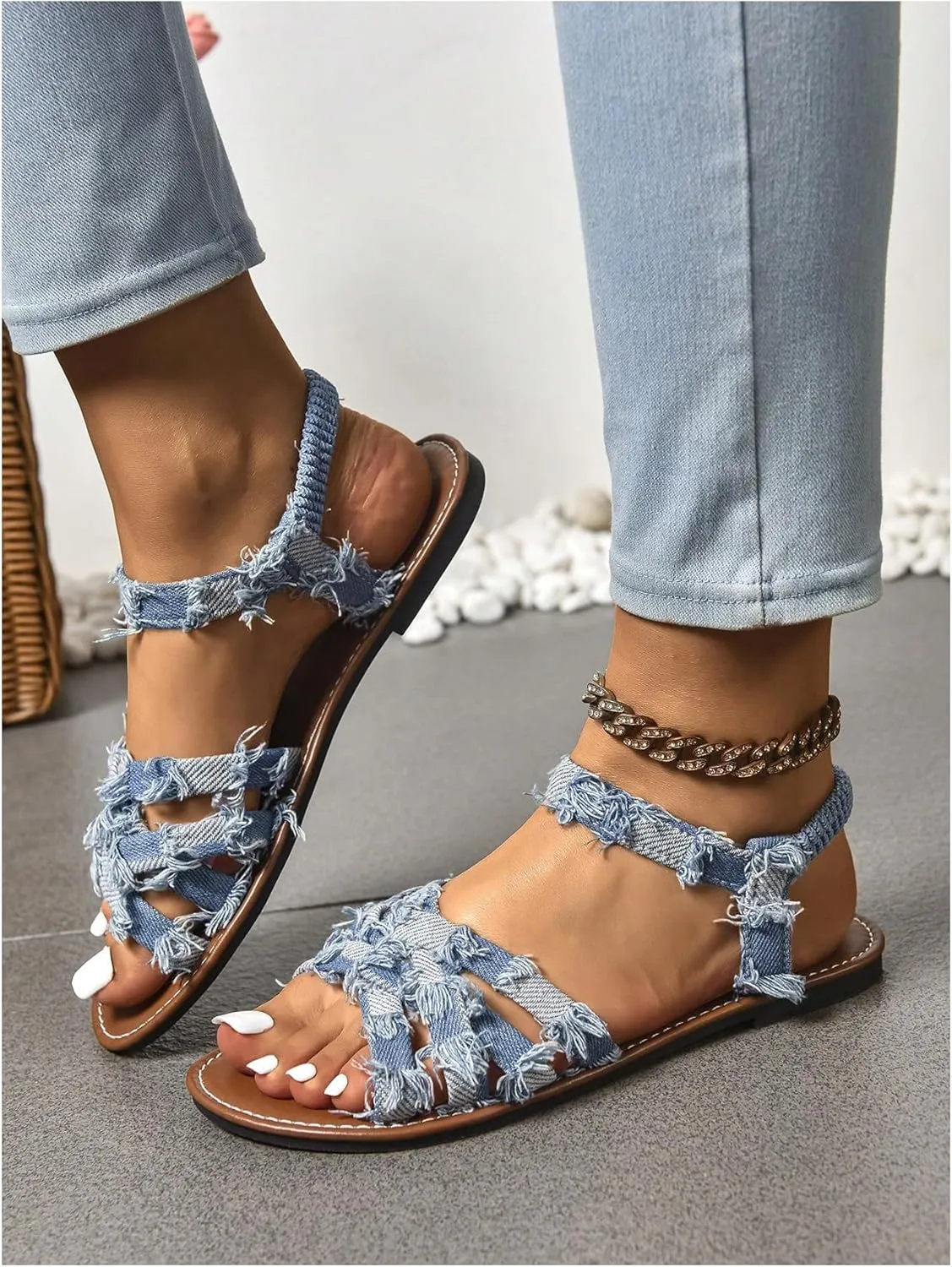 GORGLITTER Women's Leopard Strappy Flat Sandals Y2K Criss Cross Strap Open Toe Slingback Cheetah Slide Sandals