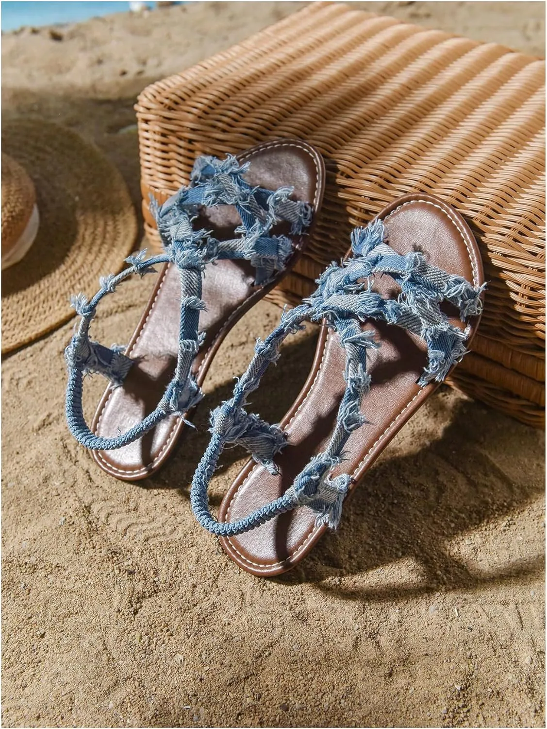 GORGLITTER Women's Leopard Strappy Flat Sandals Y2K Criss Cross Strap Open Toe Slingback Cheetah Slide Sandals