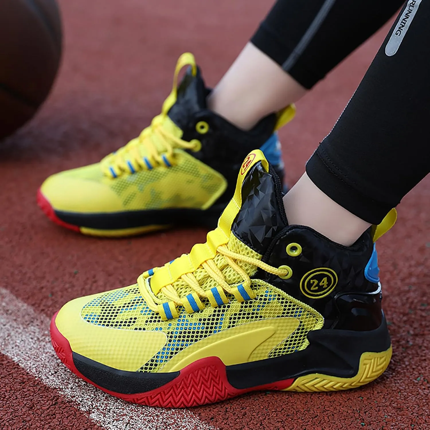 Kids Basketball Shoes Boys Cushion Sneakers Non-Slip Outdoor Sports Shoes Comfortable Girls Lightweight Breathable Walking Running Shoes Tennis Sneakers
