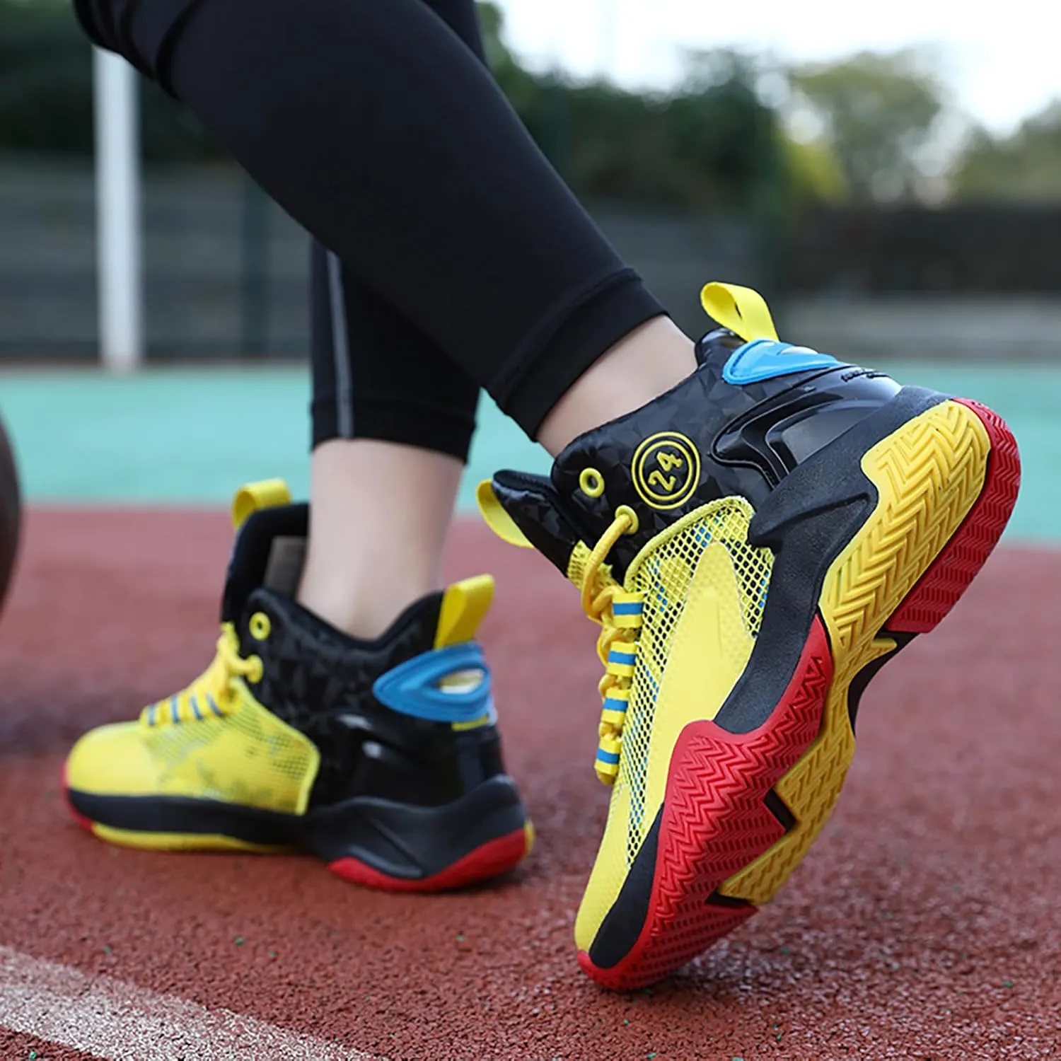 Kids Basketball Shoes Boys Cushion Sneakers Non-Slip Outdoor Sports Shoes Comfortable Girls Lightweight Breathable Walking Running Shoes Tennis Sneakers