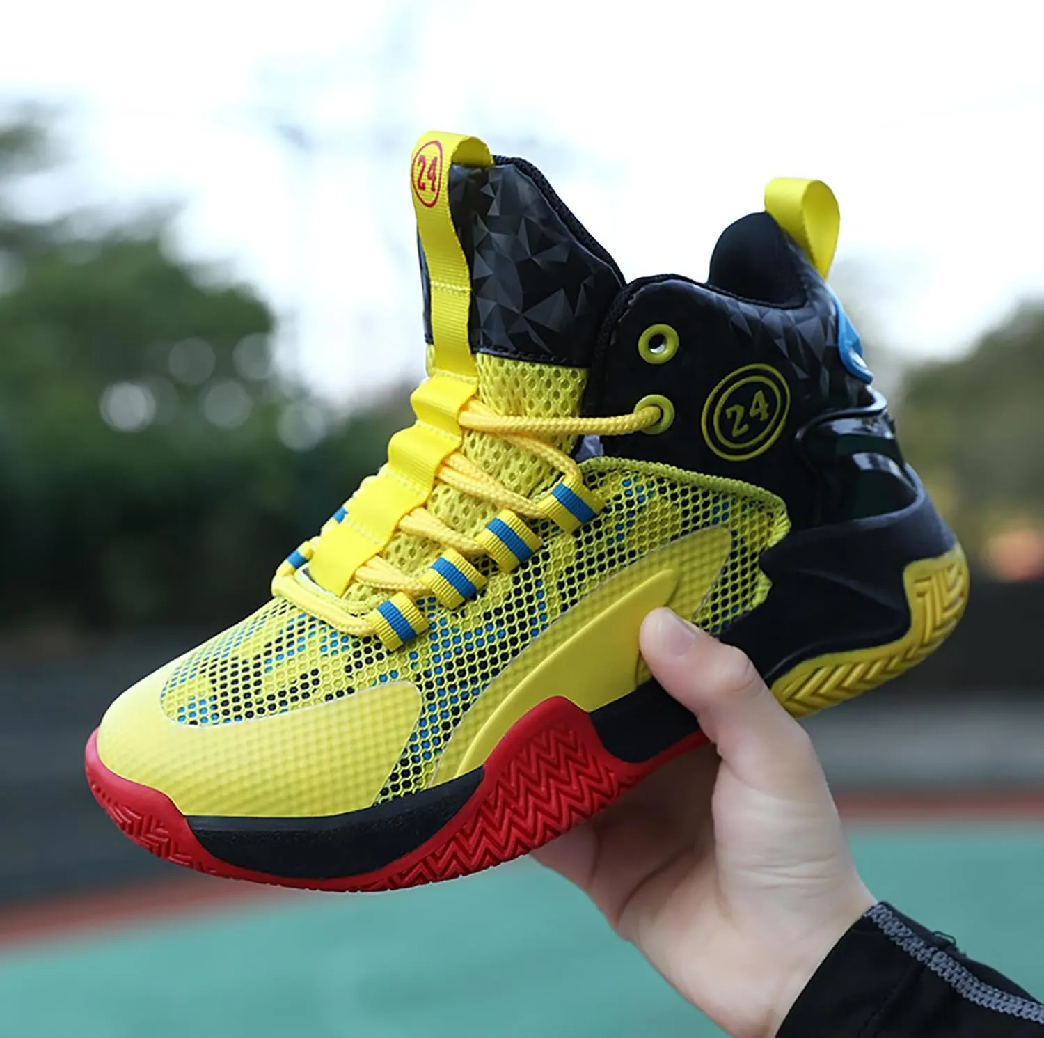 Kids Basketball Shoes Boys Cushion Sneakers Non-Slip Outdoor Sports Shoes Comfortable Girls Lightweight Breathable Walking Running Shoes Tennis Sneakers