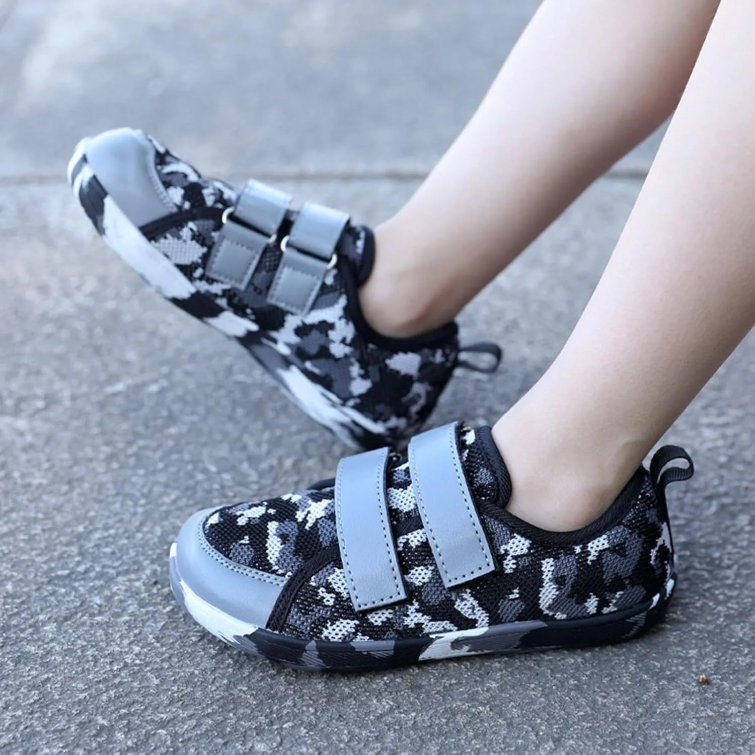 Kids Running Shoes Fashion Big Kids Winter Water Proof Flat Keep Warm Snow Boots Comfortable Running Sports Sneakers