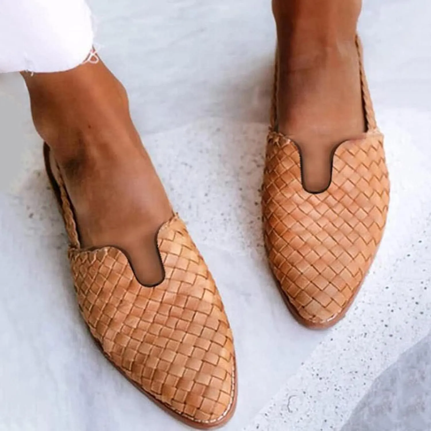 Low Heel Sandal for Women Summer Fashion Cutout Baotou Pointed Toe Closed Toe Weave Strap Buckle Casual Flat Sandalias Comfortable Slides Mules Shoes