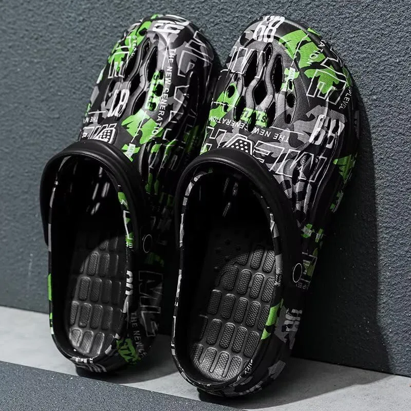 Men's Clog Shoes Slip-On Lightweight Waterproof Garden Sandals, Breathable Camouflage Indoor Outdoor Slippers with Adjustable Strap