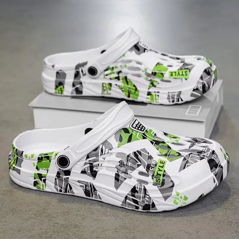 Men's Clog Shoes Slip-On Lightweight Waterproof Garden Sandals, Breathable Camouflage Indoor Outdoor Slippers with Adjustable Strap
