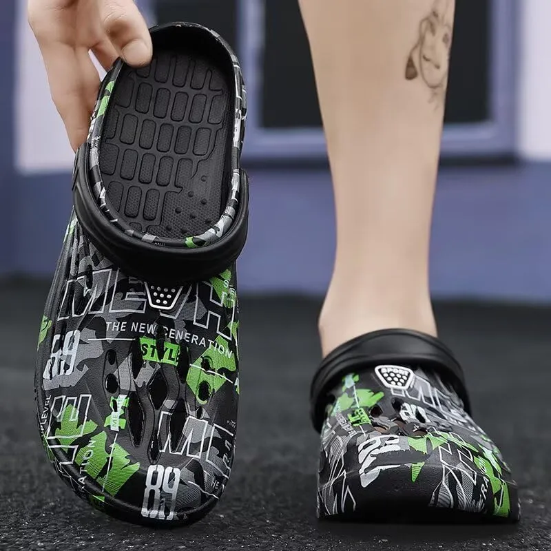 Men's Clog Shoes Slip-On Lightweight Waterproof Garden Sandals, Breathable Camouflage Indoor Outdoor Slippers with Adjustable Strap