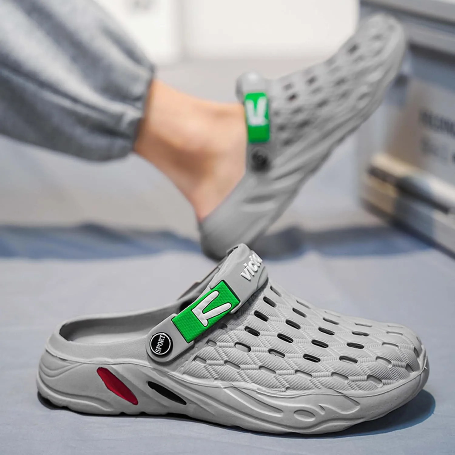 Men's fashion garden clogs, arch support, woven look design, EVA material, lightweight, durable, non-slip, beach shoes, gardening shoes, indoor and outdoor sandals.