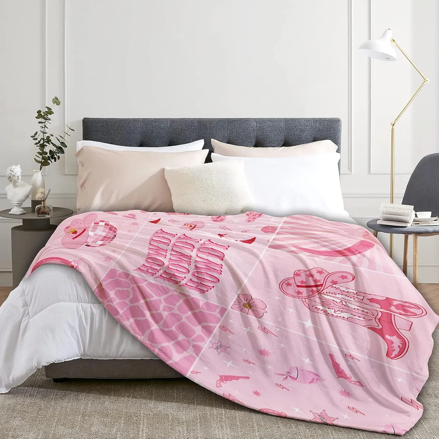 Miyotaa Cowgirl Howdy Flannel Blanket 60Wx80H Inch Gift Cool Teen Girls Preppy Hot Pink Western Y2K Boots Modern Soft Warm Fuzzy Throw Blanket for Couch Sofa Office Bed Throws Birthday Presents