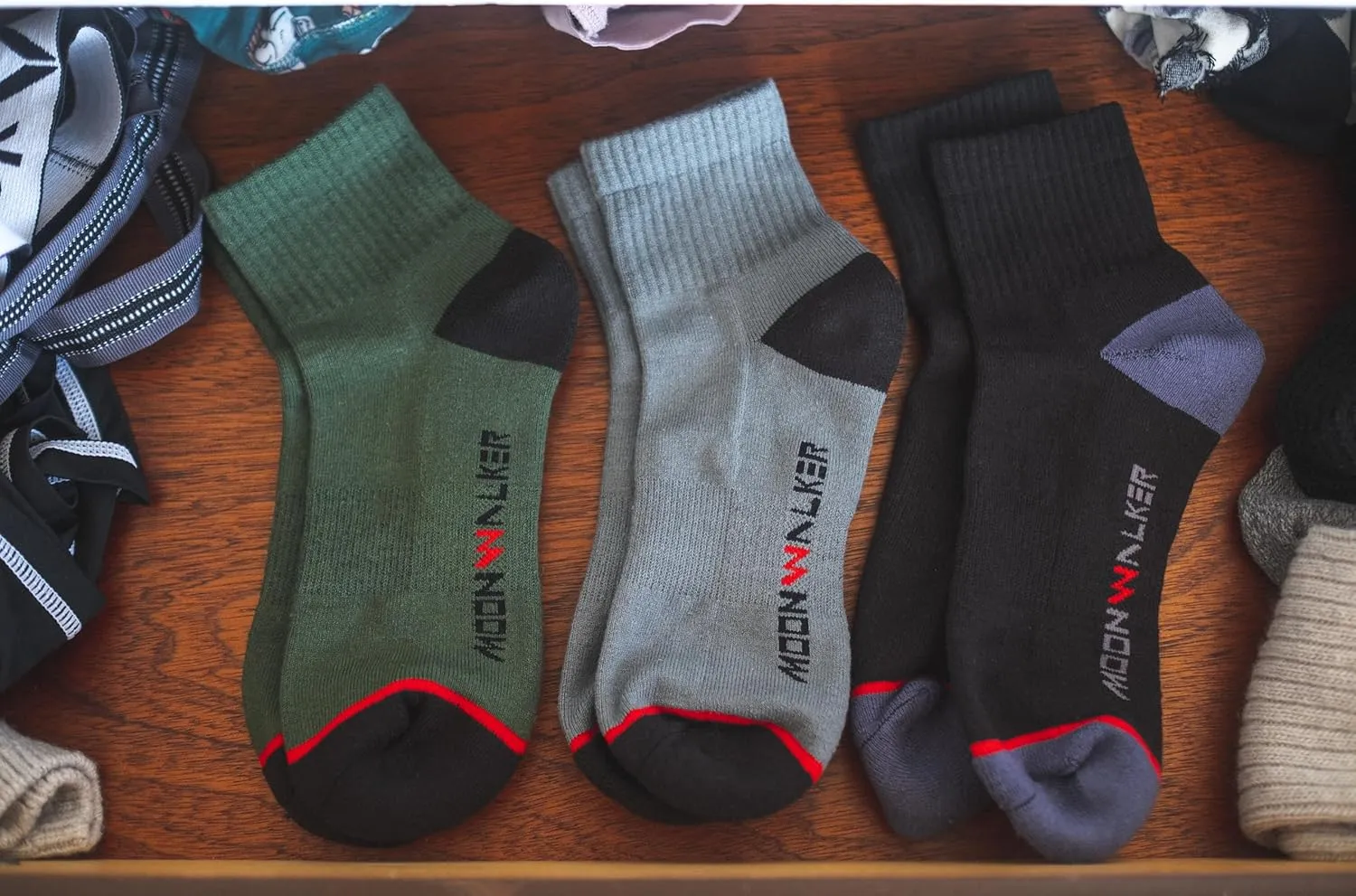 MoonWalker Extra Soft and Durable Quarter Crew Socks Made with KEMP (US Alpha)