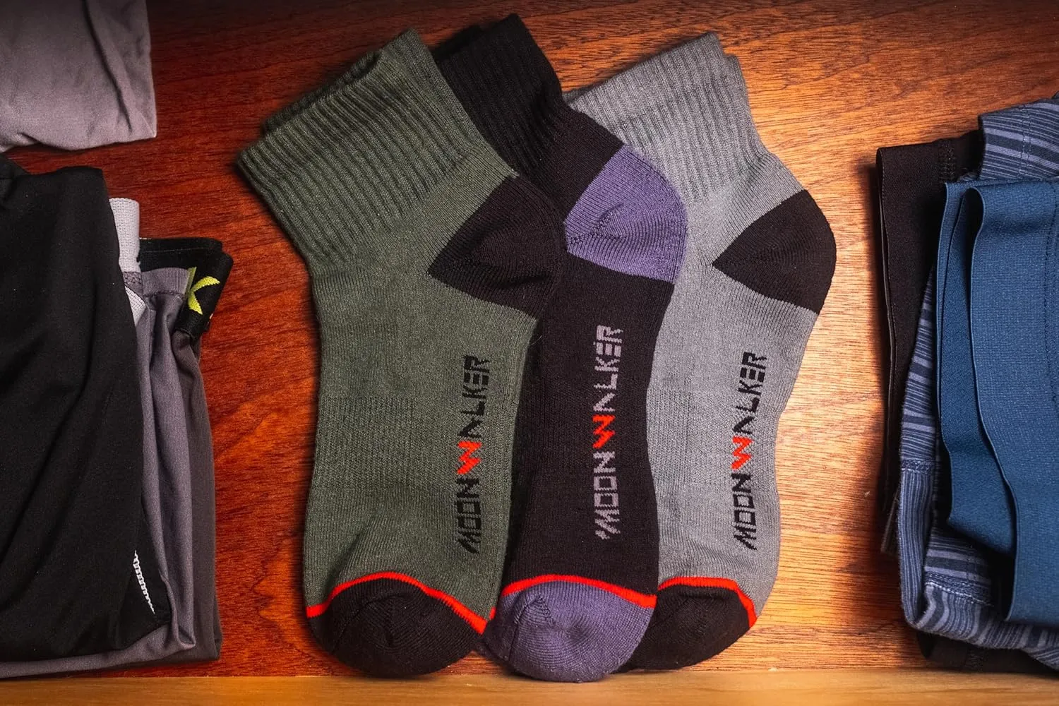 MoonWalker Extra Soft and Durable Quarter Crew Socks Made with KEMP (US Alpha)