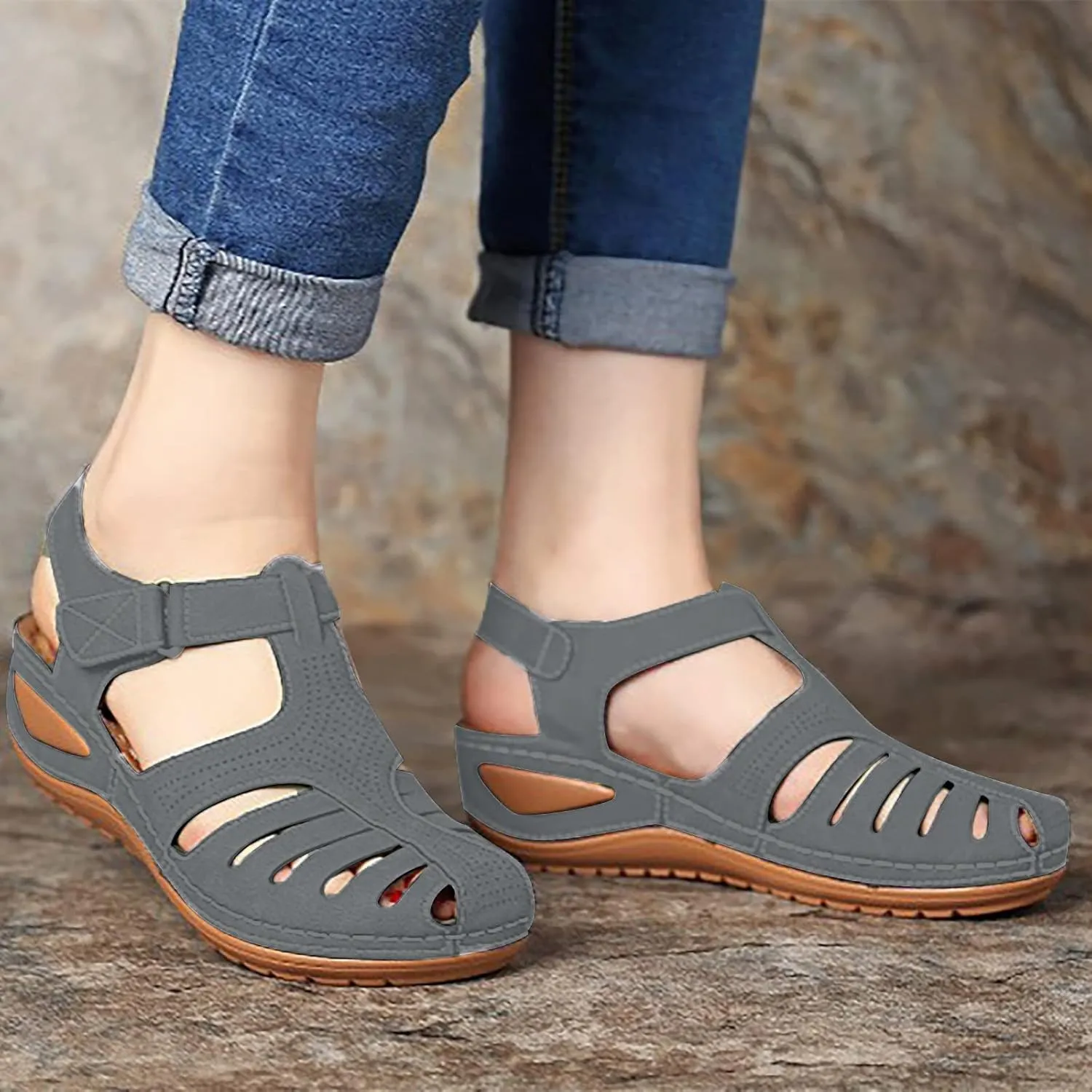 oiangi Wedge Sandals for Women Casual Summer Solid Color Hollow Closed Toe Hook and Loop Sandals Soft Comfortable Lightweight Outdoor Beach Travel Shoes