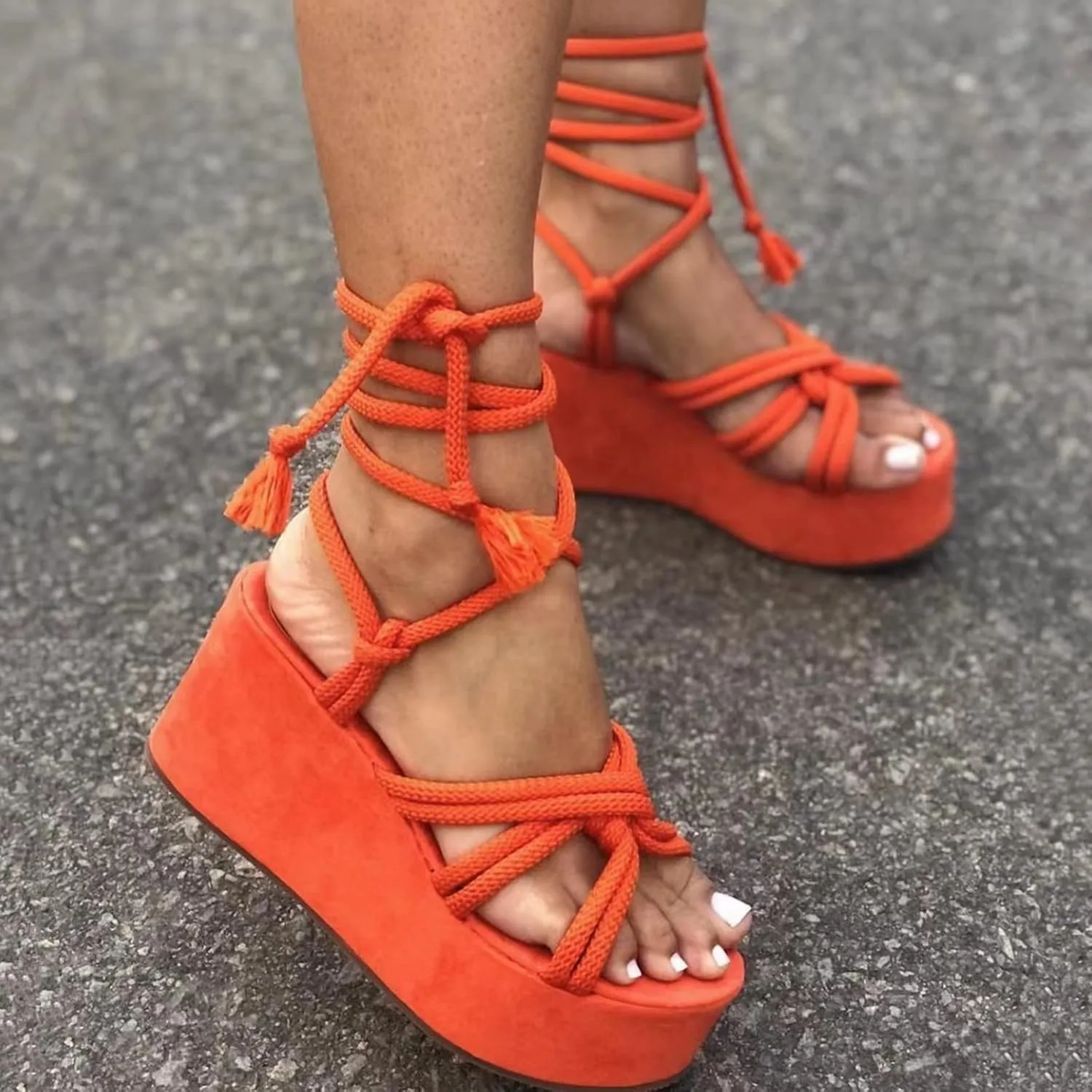 Platform Sandals Women Summer Fashion Cross Straps Lace up Round Toe Open Toe Chunky High Heel Sandals Dressy Casual Comfy Outdoor Ladies Shoes