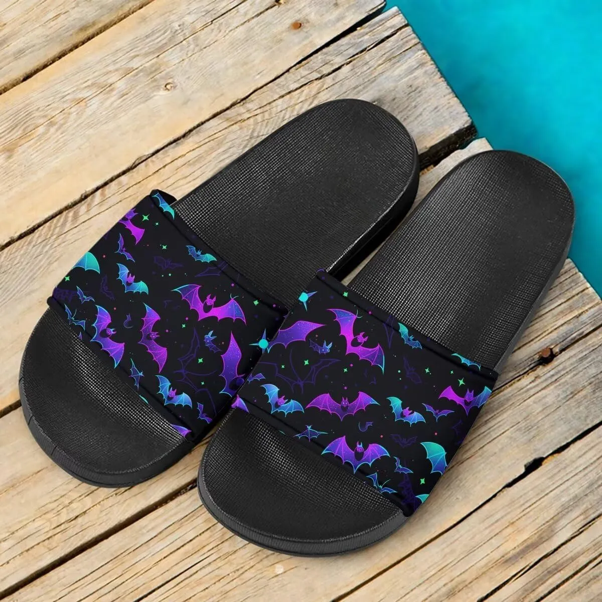 Sandals Women Comfortable Lightweight Summer Sandals Non Slip Slides Spooky Bat Print Beach Hotel Indoor Outdoor