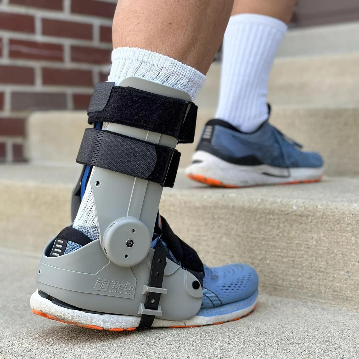 TayCo Over-the-Shoe RecoverX Ankle Brace, Alternative to Walking Boot and other AFOs, Adjustable External Ankle Support Brace, Unisex, Comfortable, Stable, Improve Gait and Balance (Medium, Right)