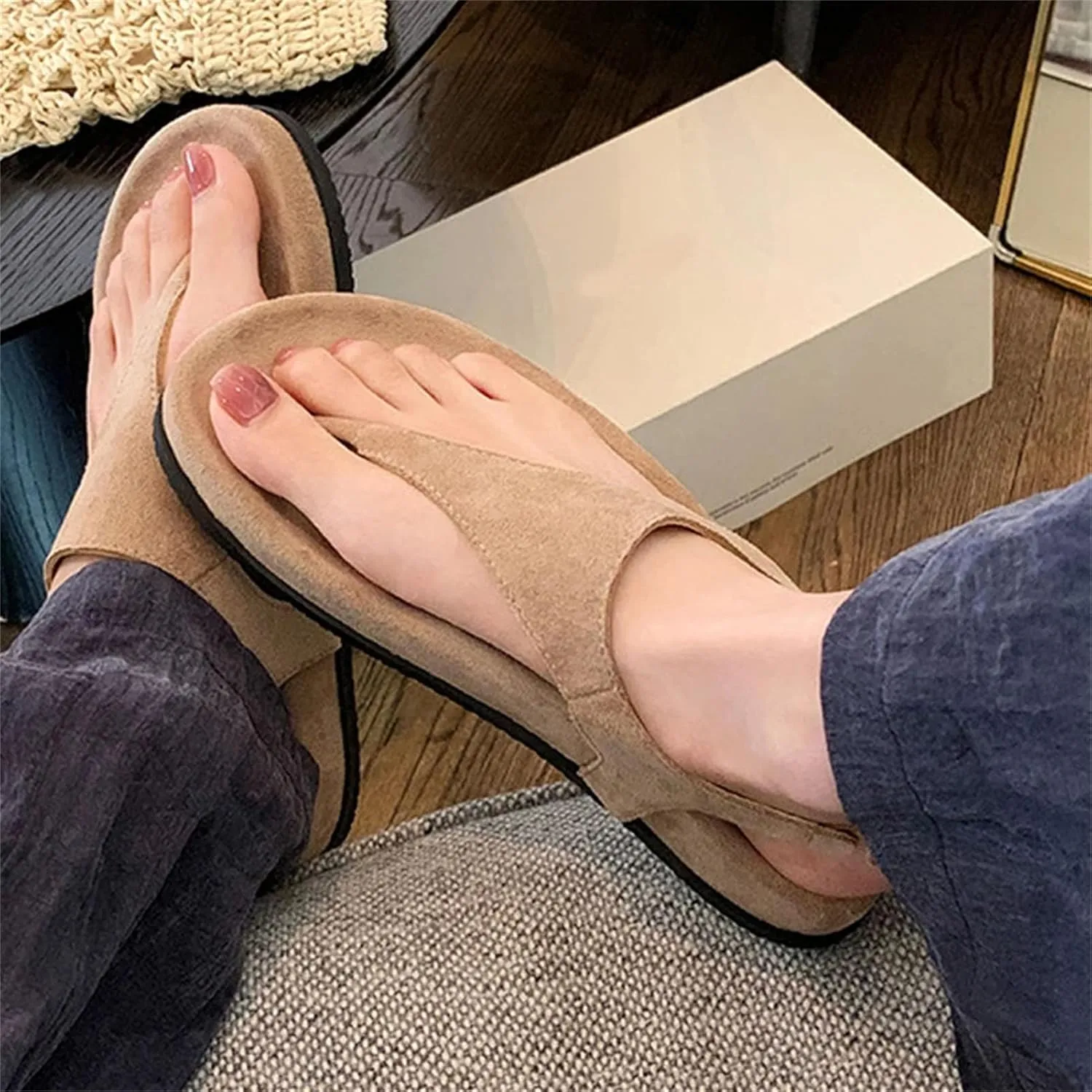 Women's Casual Flat Sandals Comfortable Flip Flops Beach Thick-Soled Summer Shoes Casual Daily Wear