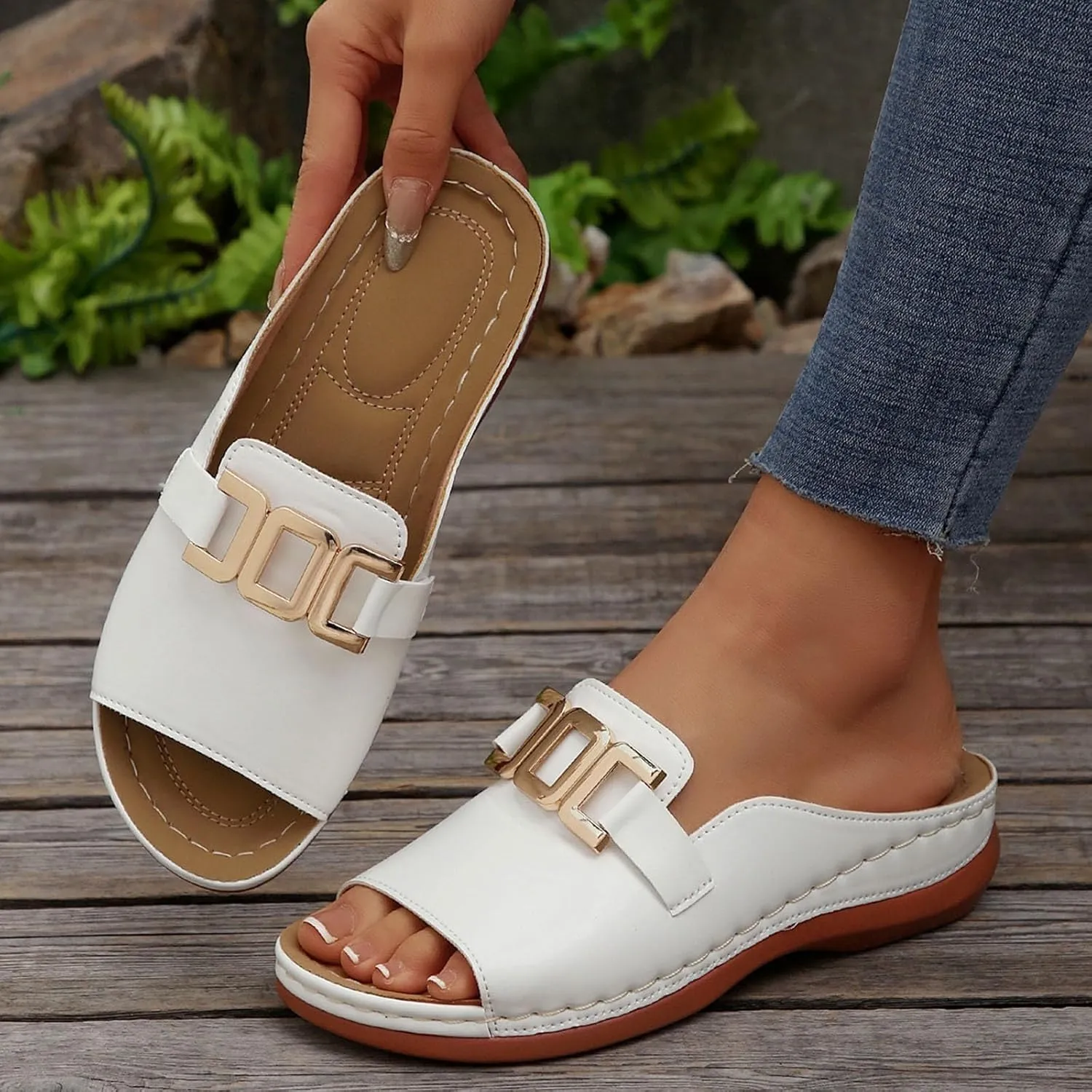 Women's Dressy Flat Sandals Comfortable Slip On Leather Slide Flip Flops Lightweight Casual 2025 Beach Slides Footwear Flop Slippers Summer Arch Support Ladies Comfort Walking Thong Flats