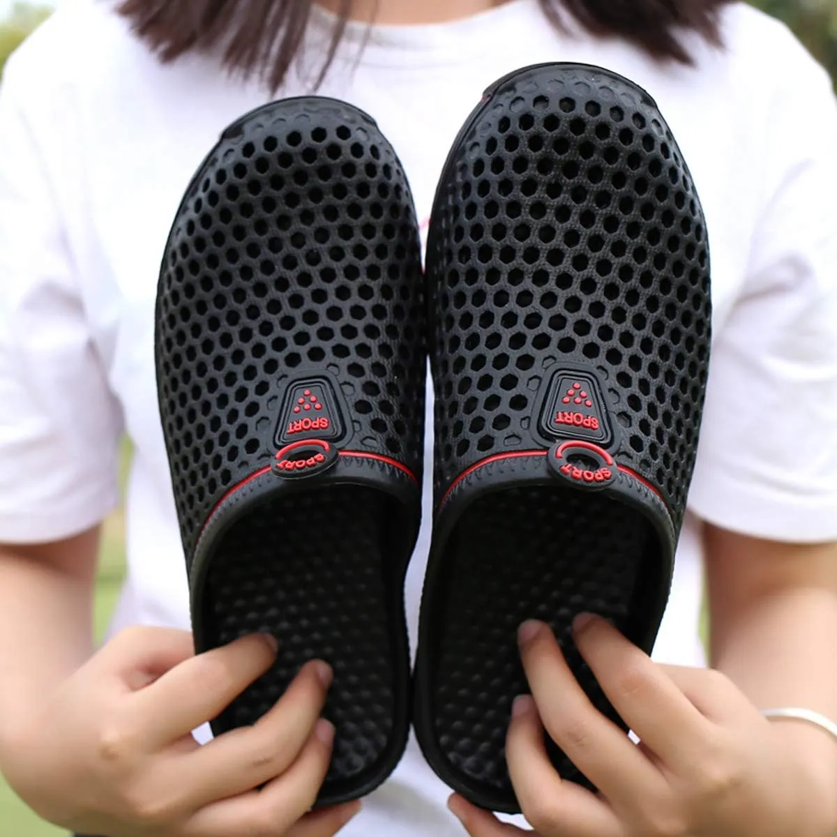 Womens Mens Bathroom Garden Non-slip Hole Breathable Lightweight Sandals Unisex Beach Quick Drying Sandals Couple Indoor/Outdoor Slippers