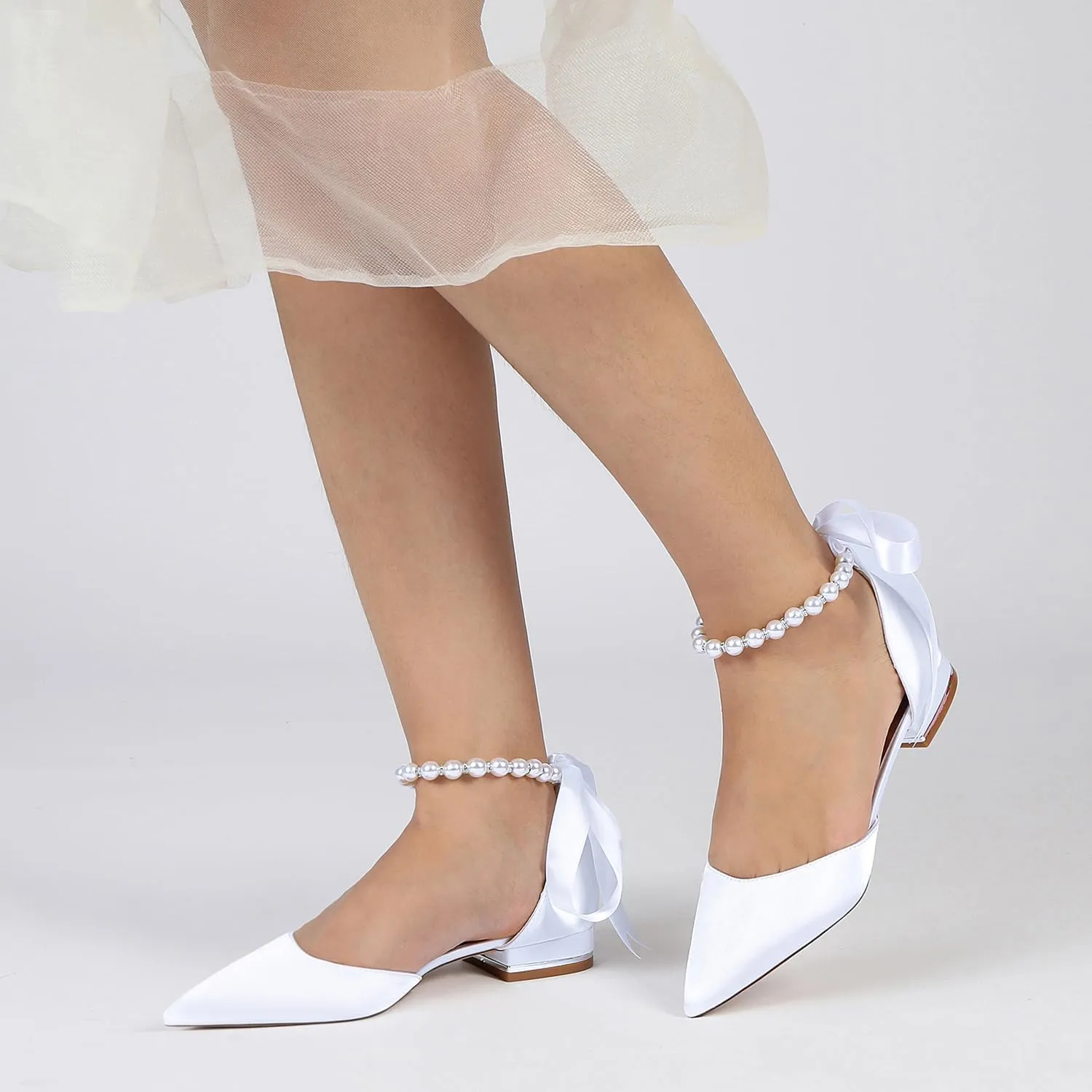 Women's Pointed Toe Pearl Wedding Flats for Bride Comfortable Wedding Shoes Low Heels Rhinestones Bridal Flats Evening Prom Party Dress Shoes Pumps