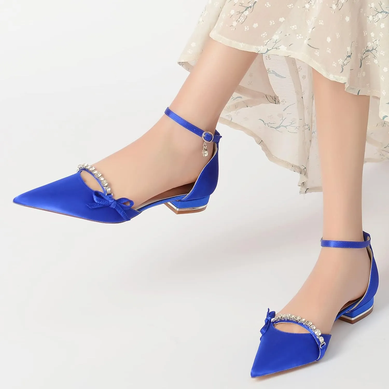 Women's Pointed Toe Satin Wedding Flats Comfortable Wedding Shoes for Bride Low Heels Rhinestones Bridal Flats Evening Prom Party Dress Shoes Pumps