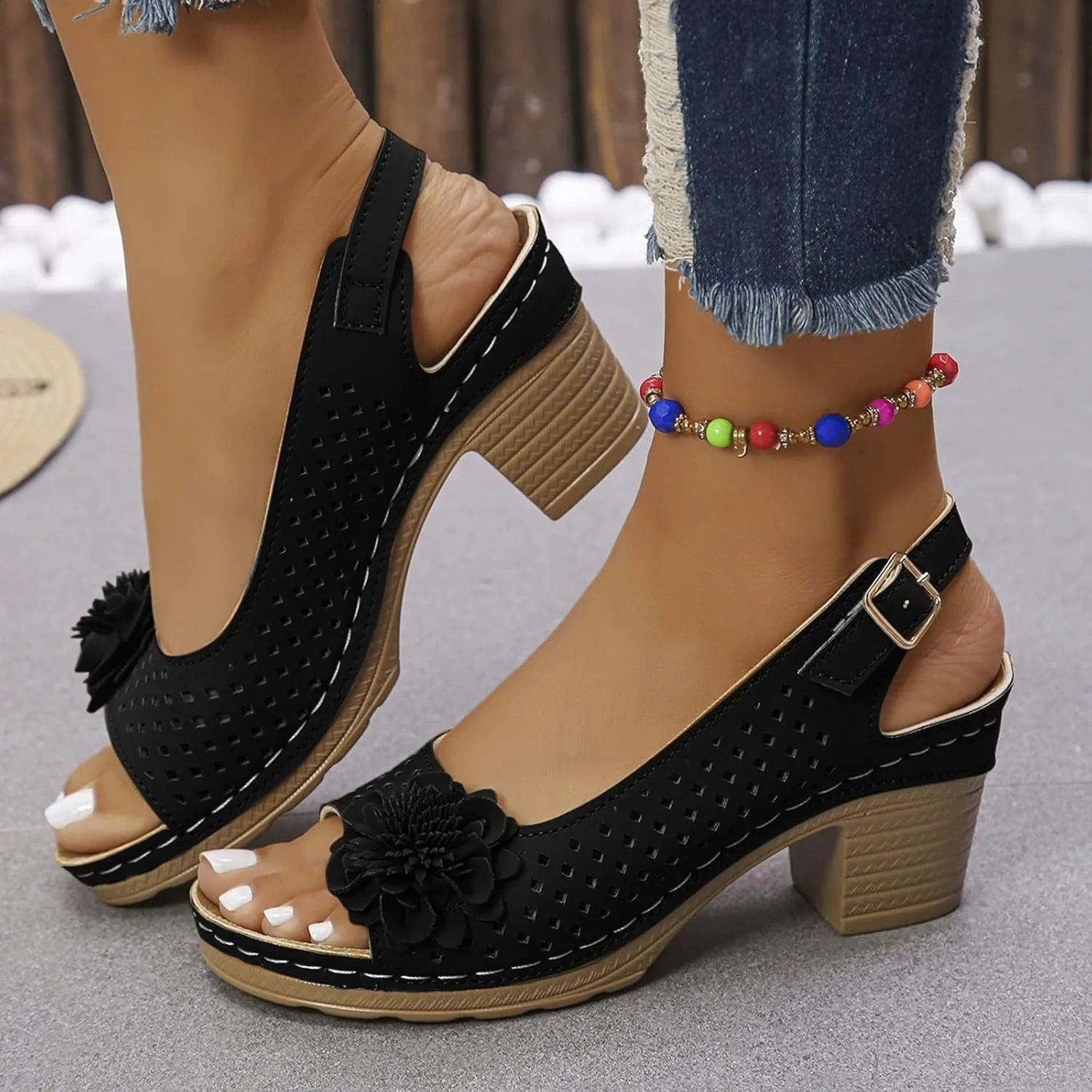 Womens Sandals Hollow Out Flower Decoration Chunky Heel Wedge Sandal Classic Casual Shoes Beach Vacation Walking Shoes Open Toe Sandal with Adjustable Hoop and Loop