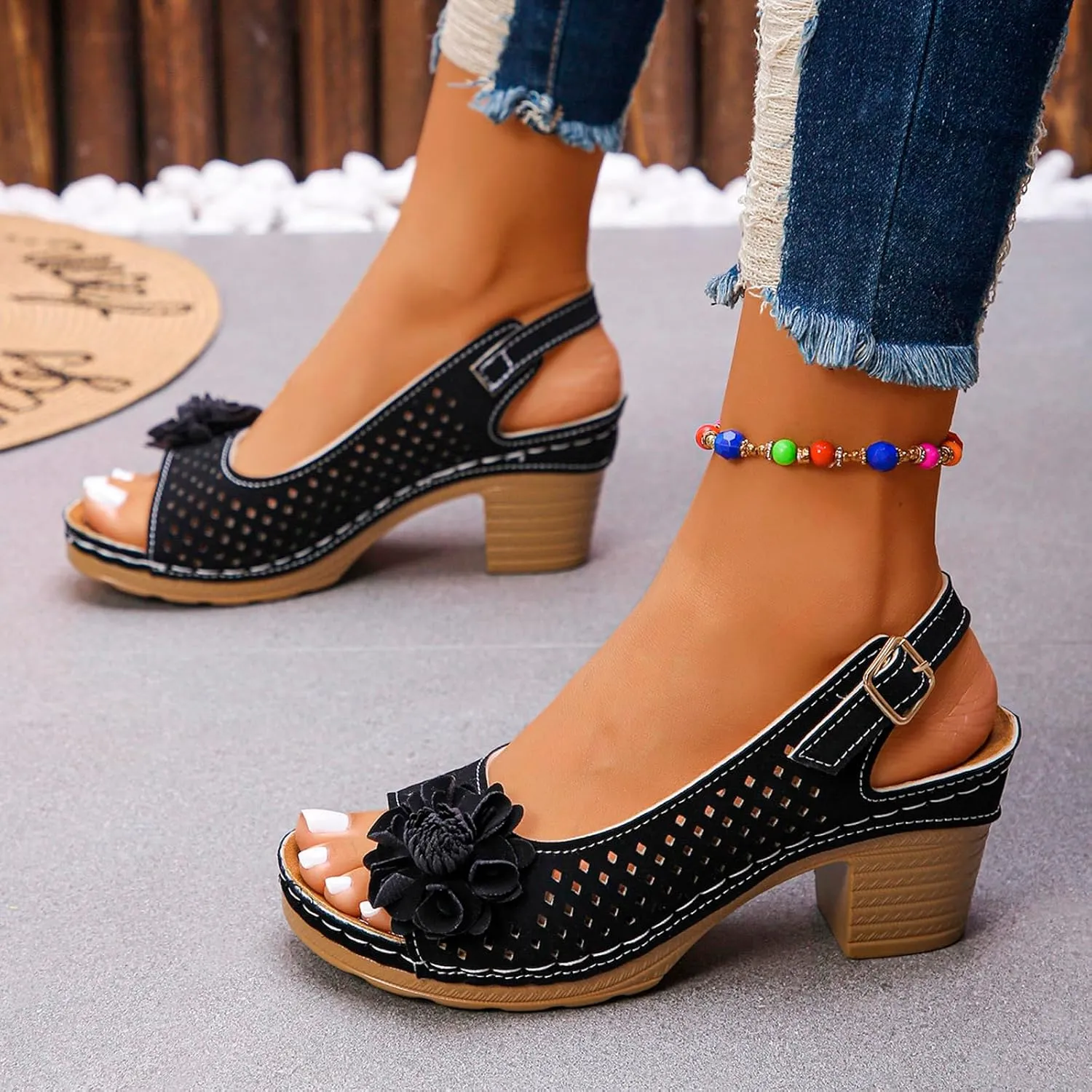 Womens Sandals Hollow Out Flower Decoration Chunky Heel Wedge Sandal Classic Casual Shoes Beach Vacation Walking Shoes Open Toe Sandal with Adjustable Hoop and Loop