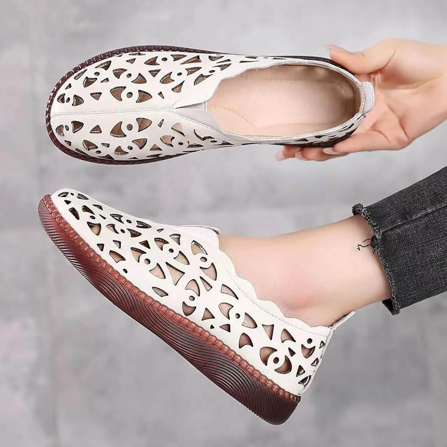 Women's Slip-On Sandals Comfortable Hollow Out Loafers Casual Closed Toe Flats Breathable Sandal Summer Footwear